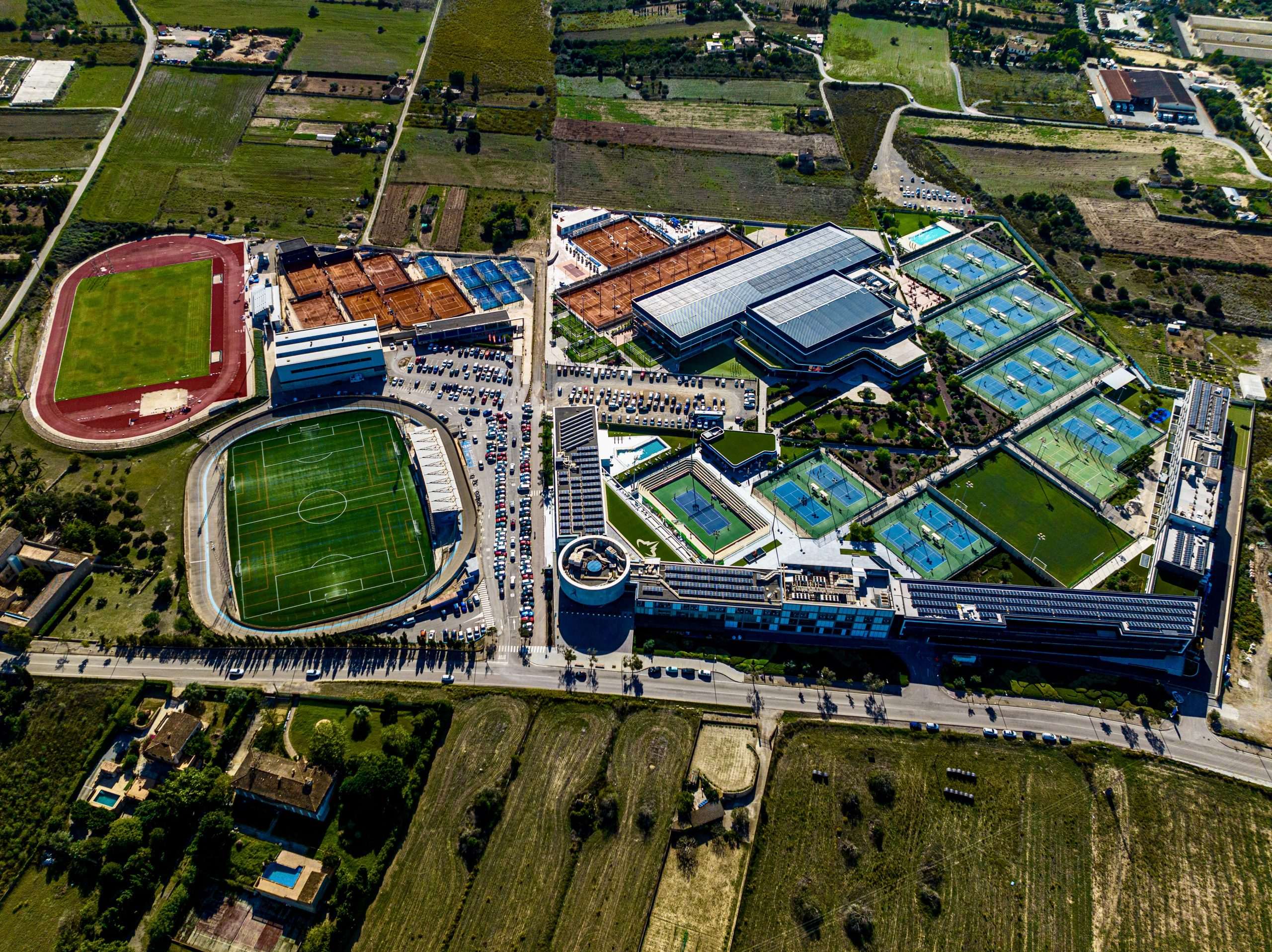 In 2025 verkocht Nadal 44,9% van de academie voor ongeveer 94 miljoen euro: