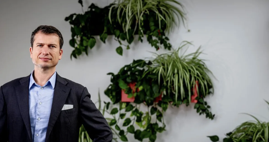 Jeroen van Glabbeek (CEO CM.com) leidt protest tegen Box 3