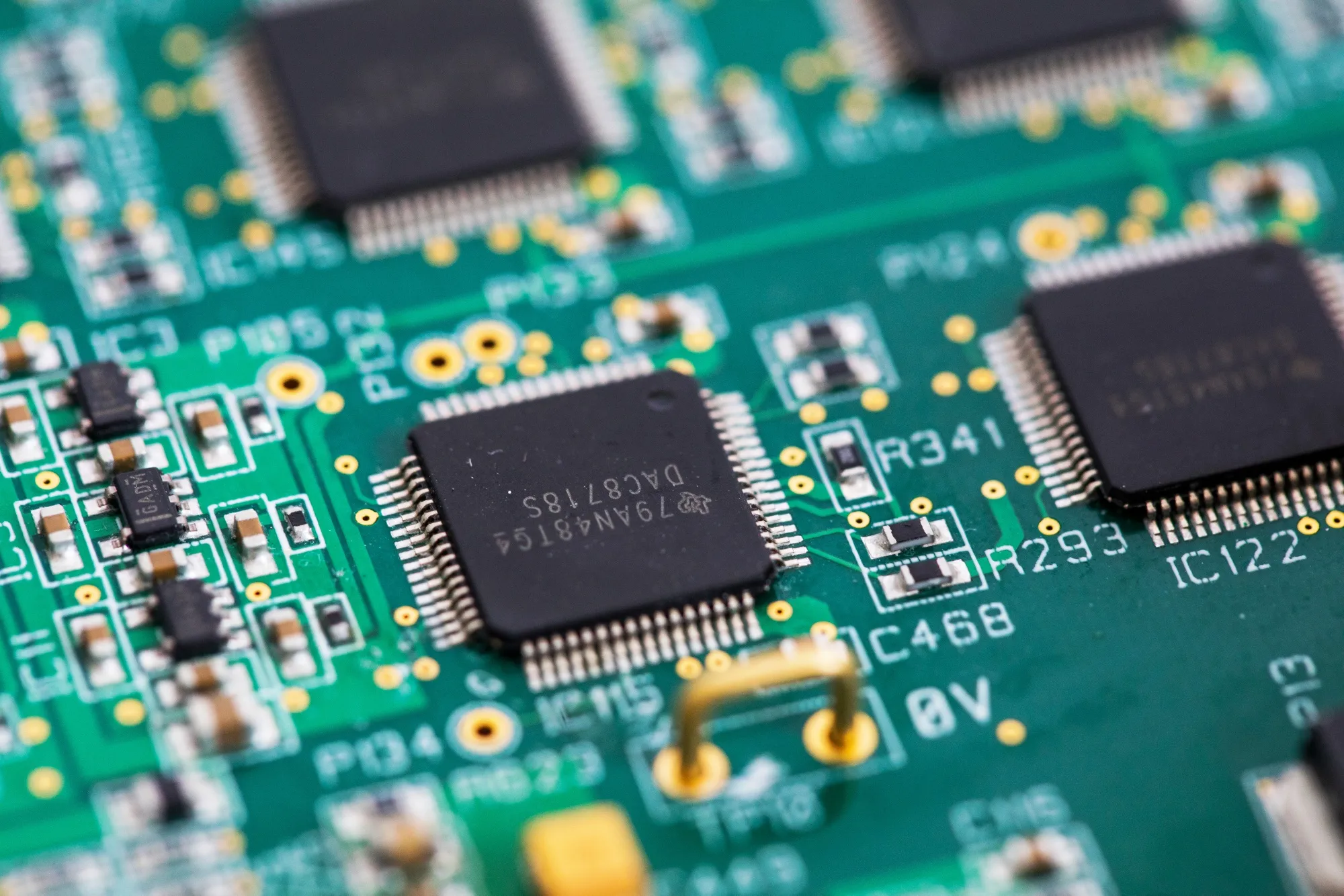 Waarom de CHIPS Act deal van 100 miljoen dollar zo belangrijk is voor D-WAVE