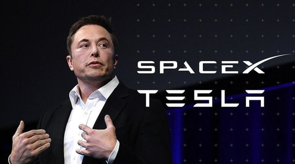 Elon Musk hint op fusie tussen Tesla en SpaceX